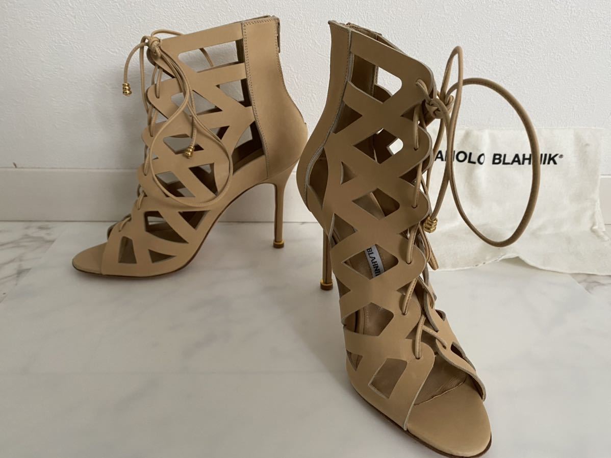 MANOLO BLAHNIK ブーティの値段と価格推移は?|2件の売買データから