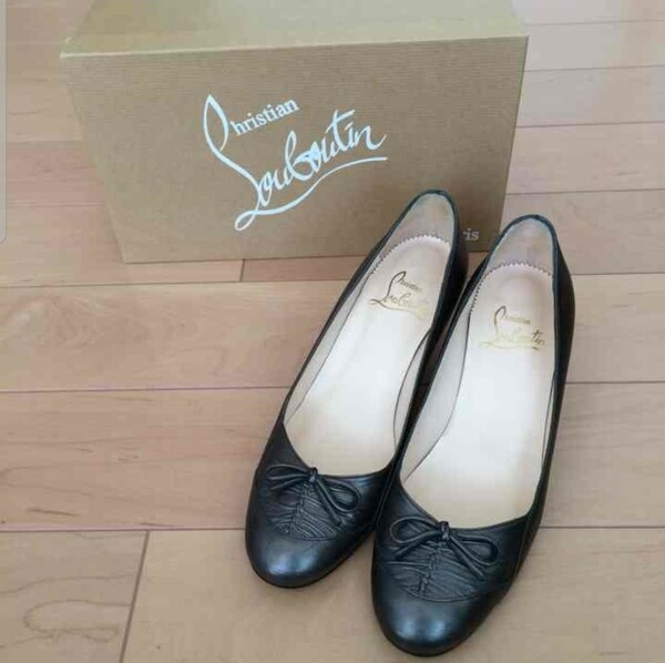 Christian Louboutinパンプス