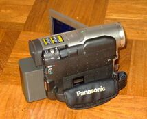 パナソニック デジタルビデオカメラ ★★ Panasonic NV-DS9 DIGICAM ★★ バッテリー / カメラバッグ 付属 / 日本製 中古品 動作確認済み_画像4