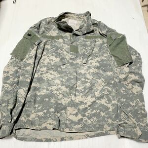 米軍実物 アメリカ軍 ACU デジタル迷彩コンバットジャケット　ＭーＲ　中古　上着　カモフラ ARMY