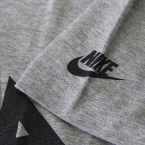 NIKE ナイキ HAVE A NIKE DAY Tシャツ L グレー スマイル ロゴ 半袖 イラスト スウォッシュ グラフィック スポーツウェア スニーカー の画像4