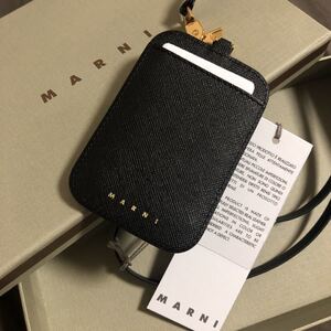 限定 新品未使用タグ付き マルニ MARNI 定期ケース 名刺入れ 社員証ケース ネームホルダー 定期入れ カードケース