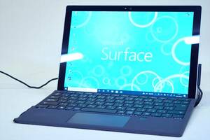 【即配】指紋認証付きキーボードカバー付属！SurfacePro4 i5-6300U 4GB SSD128GB Bluetooth カメラ Office Win10