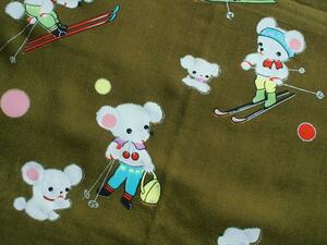  retro Vintage cloth * happy ski ya- bear diligently . dog pattern * rayon *74×77* remake handicrafts 