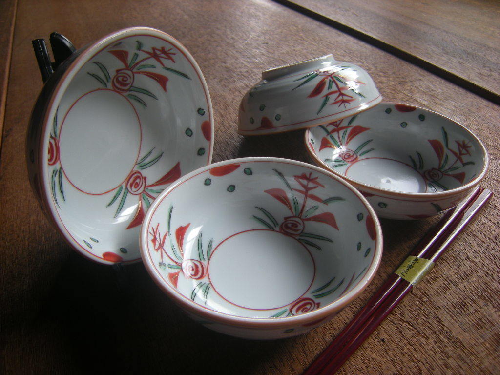 Restaurant utensils ◇Only available [New *Discontinued] Hand-painted Vermilion Hanasai Small Bowl 3.8 cm (11.5 cm x 4.2 cm) Pair Set of 2 *Bargain*, Japanese tableware, pot, small bowl