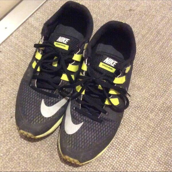 NIKE スニーカー