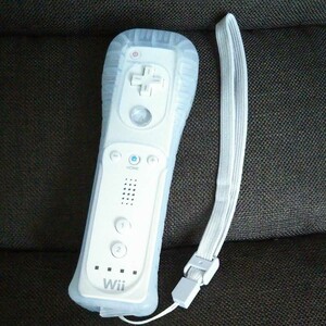 Nintendo Wii WiiU用 リモコン (ホワイト)