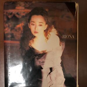 葉月里緒菜 RIONA