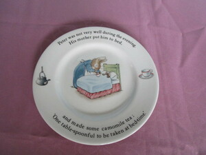 A Wedgwood[ Wedgwood * Peter Rabbit plate ~ diameter 17cm]~ box none England made bottom part . scratch equipped 