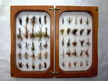 ***　Rare UMPQUA New Fly Box With ５0 Flies For Collectors　*** 　_画像1