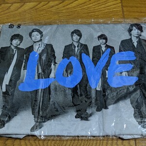 嵐 LOVE Tシャツ