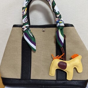 トートバッグ ショルダーバッグ ハンドバッグ エコバッグエルメストランプキーホルダー付き。