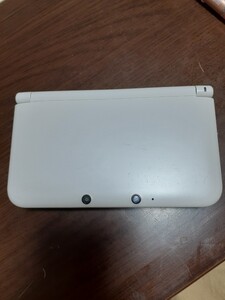 3DSLL本体パールホワイト ダウンロードソフト入り ジャンク外箱なし 直せる方 説明文変更しました。