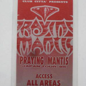 【★★★帯付き廃盤★★★】PRAYING MANTIS初回限定盤のみ２枚組ライヴ(NWOBHM)写真集とツアー・スタッフ・パス付き、LIONHEARTのギターの画像4