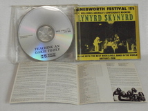 ＜美品＞　TLYNYRD SKYNYRD　　レーナード・スキナード　/ 　TEACHING AN OAKIE TO FLY　　（CD2枚組）　　　輸入品_画像5