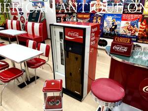 アメリカの田舎町まで取りに行きました^^;電源OKです 引き取りOK★USAコカ・コーラ自販機 瓶と缶が混合!!