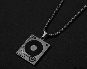 【送料無料】ターンテーブルペンダント シルバー　HIPHOPペンダント　ストリート ヒップホップ　ブリンブリン HIPHOPアクセサリ　B系