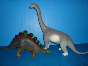 ドレッドノータス、ステゴザウルス　草食恐竜　2体セット　KRU6