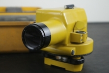 【TOPCON】（AT-M3）オートレベル 測量機　現状品　ざ2854_画像1