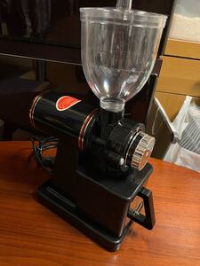 新品未使用電動コーヒーミル 黒 変換アダプター付き 即日発送