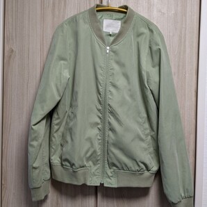 ミントグリーンのアウタージャケット