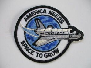 【送料無料】80s AMERICA NEEDS SPACE TO GROW 『スペースシャトル』刺繍ワッペン/NASAパッチUSAアップリケ宇宙飛行士ロケット宇宙船 U3