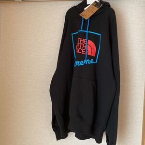 ザノースフェイス THE NORTH FACE フード付きプルオーバーパーカー