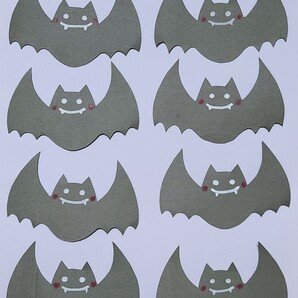 【ハロウィン】コウモリ8枚(グレー) 顔ありBタイプ壁面飾り 壁面装飾 ハンドメイド 幼稚園 保育園