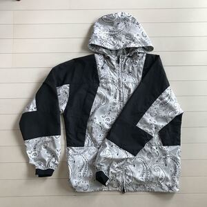 THE NORTH FACE PURPLE LABEL NP2915N ペイズリープリント マウンテンウインドパーカー Sグレー 