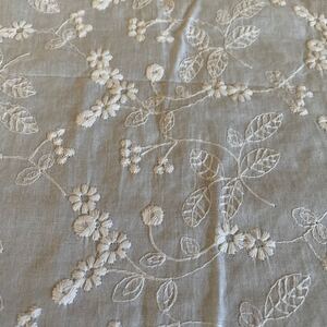 コットン刺繍レース生地 45cm×65cm コットンレース