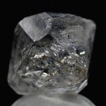 オイル in クォーツ 原石 3.3g パキスタン・イスラム共和国 バローチスターン州 天然石 鉱物 蛍光鉱物 オイルインクォーツ B-33_画像3
