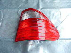 「純正部品」メルセデスベンツ W210 Eクラス テールランプ テールライト　右 RH A2108202264 BENZ tail lamp