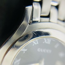 GUCCI グッチ レディース 腕時計 クオーツ QZ シルバー デイト 黒文字盤 5500L 本体のみ 中古 良品 稼働品 (K)_画像5