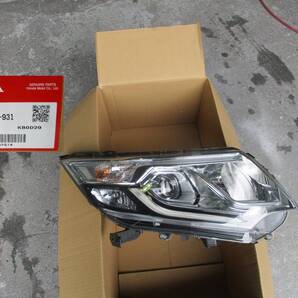 ★ステップワゴン スパーダ★RP3★右ヘッドライト(ASSY)★中古★良品★送料込み★ステ 右 ヘ