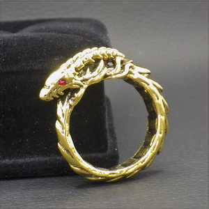 [RING] Vintage Gold レッドアイ ウロボロス 北欧神話 お守り指輪 己の尾を噛んで飲み込む蛇 ドラゴンデザイン リング 22号 【送料無料】