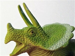 再値下 トリケラトプス Triceratops 1998 恐竜 フィギュア おもちゃ 人形