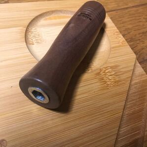 テオゴニア 薪バサミ グリップのみ 交換して使わないので出品します