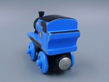 超希少 きかんしゃトーマス 木製レールシリーズ ミリー MILLIE Y4486 レア_画像2