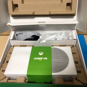Xbox Series S 開封済み 箱へこみ汚れあります 本体新品同様