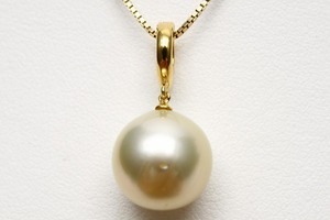  south . White Butterfly pearl pearl pendant top 12mm natural Gold color K18 made 