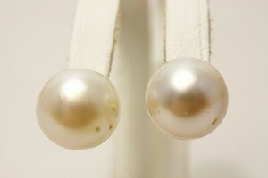  south . White Butterfly pearl pearl earrings 12mm white color K14WG made 