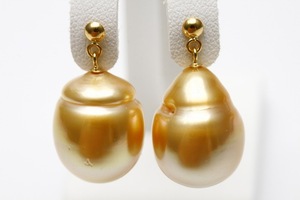  south . White Butterfly pearl pearl bla earrings 13mm natural Gold color K18 made 