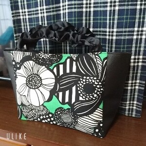 ハンドメイド 花柄大きめトートバッグ