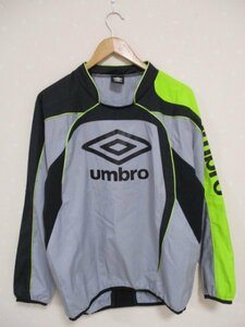 ●　Umbro　　●　長袖　トップ　■　メンズ　M　グレー　グリーン（10908）