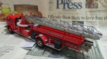 ★レア絶版*フランクリンミント☆1/32*1954 American LaFrance Ladder Truck*消防車_画像2