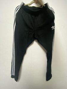 adidas ラインパンツ ジャージ