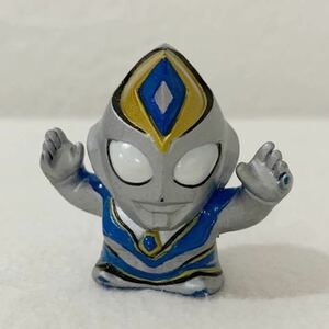 ニセウルトラマンダイナ「ウルトラマンダイナ」指人形　ソフビフィギュア★高さ約4.5cm〈ｄ