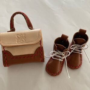 革細工のミニチュアブーツとミニチュアバッグ2点
