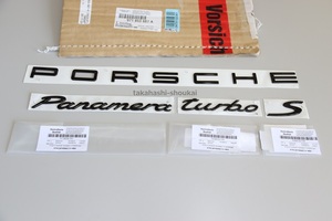 ◎ポルシェ純正 ’PORSCHE Panamera turbo S’ グロスブラックエンブレム パナメーラ971 970にも パナメーラターボ・ターボS