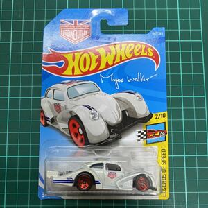 ホットウィール Hot Wheels VOLKSWAGEN ケーファーレーサー　アーバンアウトロー　マグナスウォーカー